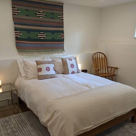 Bright Modern 1Br Suite In Sooke Village Core Exterior photo